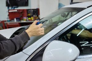 תיקון מנגנון חלון רכב